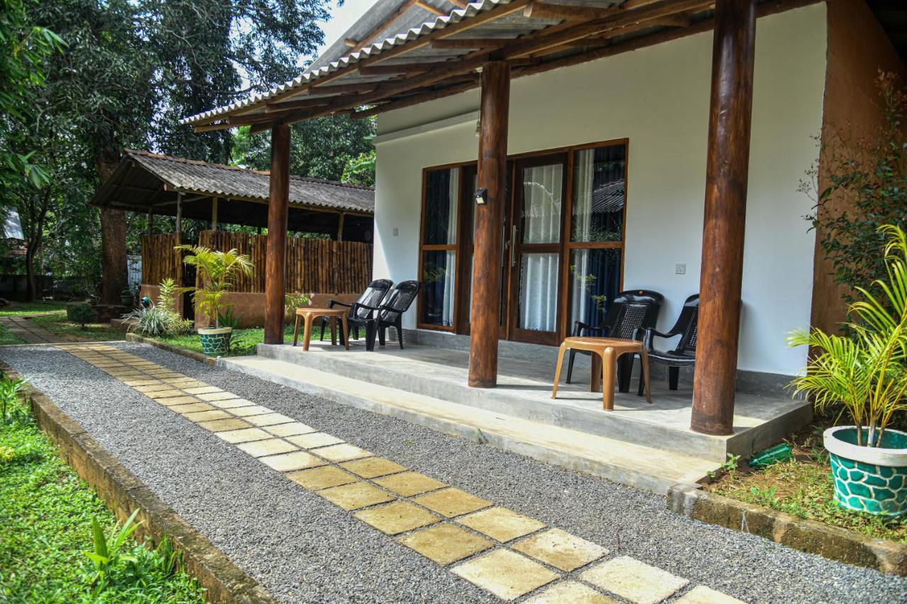Hotel Clay House à Uda Walawe Extérieur photo